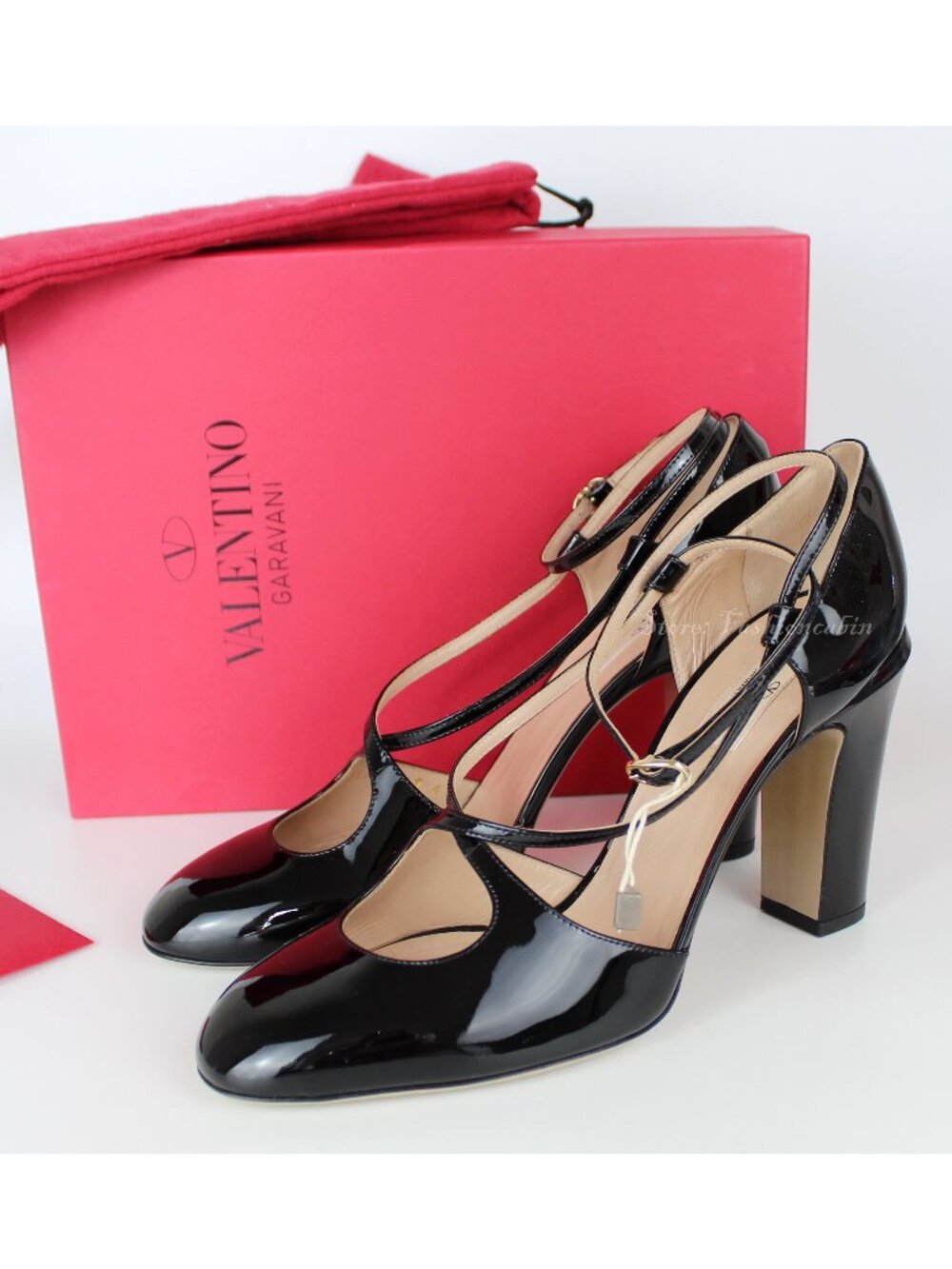 NEW VALENTINO GARAVANI Tango Strap Patent Leather Pump, Black, EUR41.5, $965